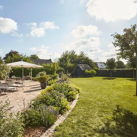 Holiday home Haus Foehring Alkersum