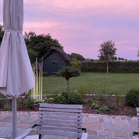 Haus Foehring Holiday home Alkersum